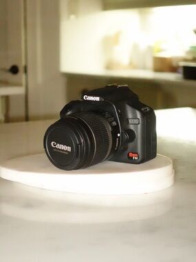 Canon EOS Rebel T1i Digital SLR Camera with 18-55mm (removable) lens + extras!